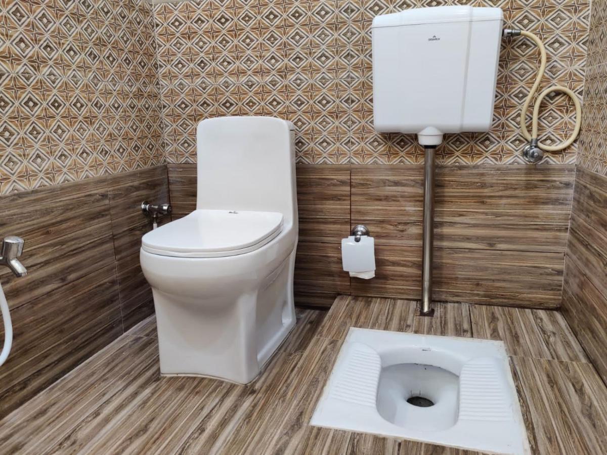 Hotel White Season Gulberg Лахор Екстер'єр фото