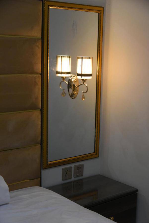 Hotel White Season Gulberg Лахор Екстер'єр фото