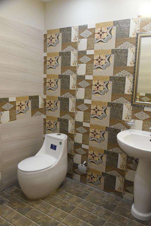 Hotel White Season Gulberg Лахор Екстер'єр фото
