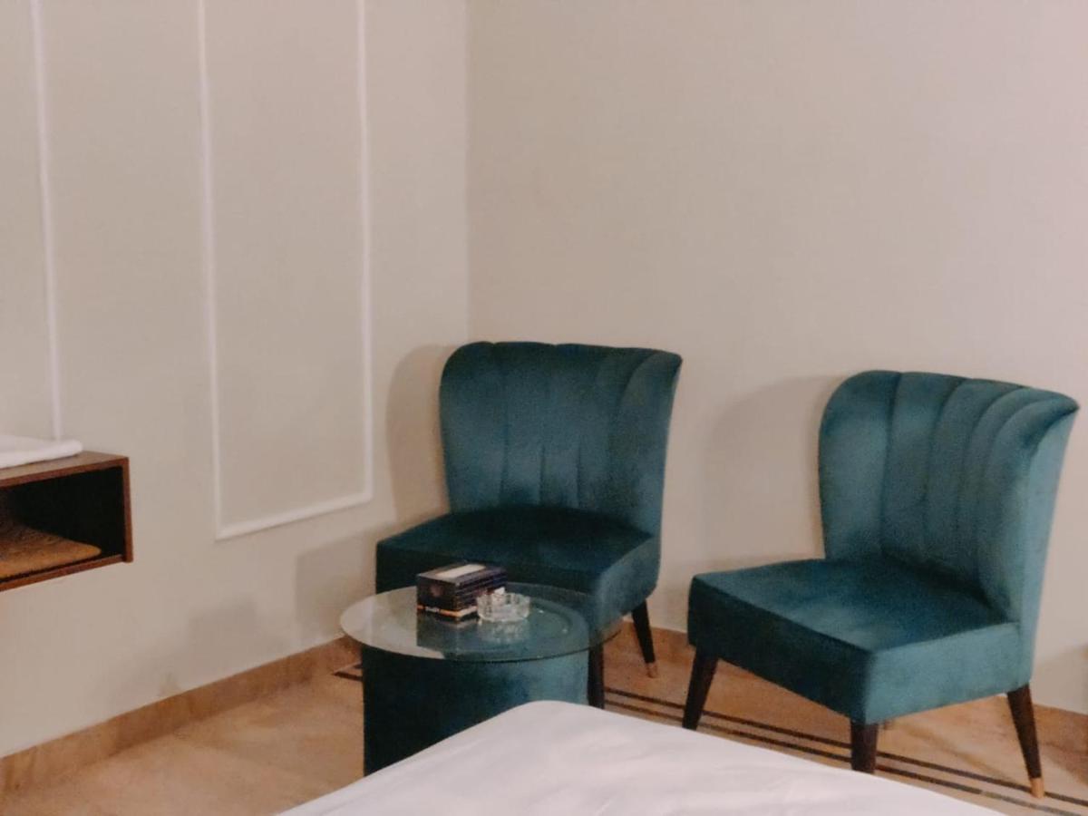 Hotel White Season Gulberg Лахор Екстер'єр фото
