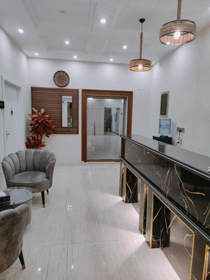 Hotel White Season Gulberg Лахор Екстер'єр фото