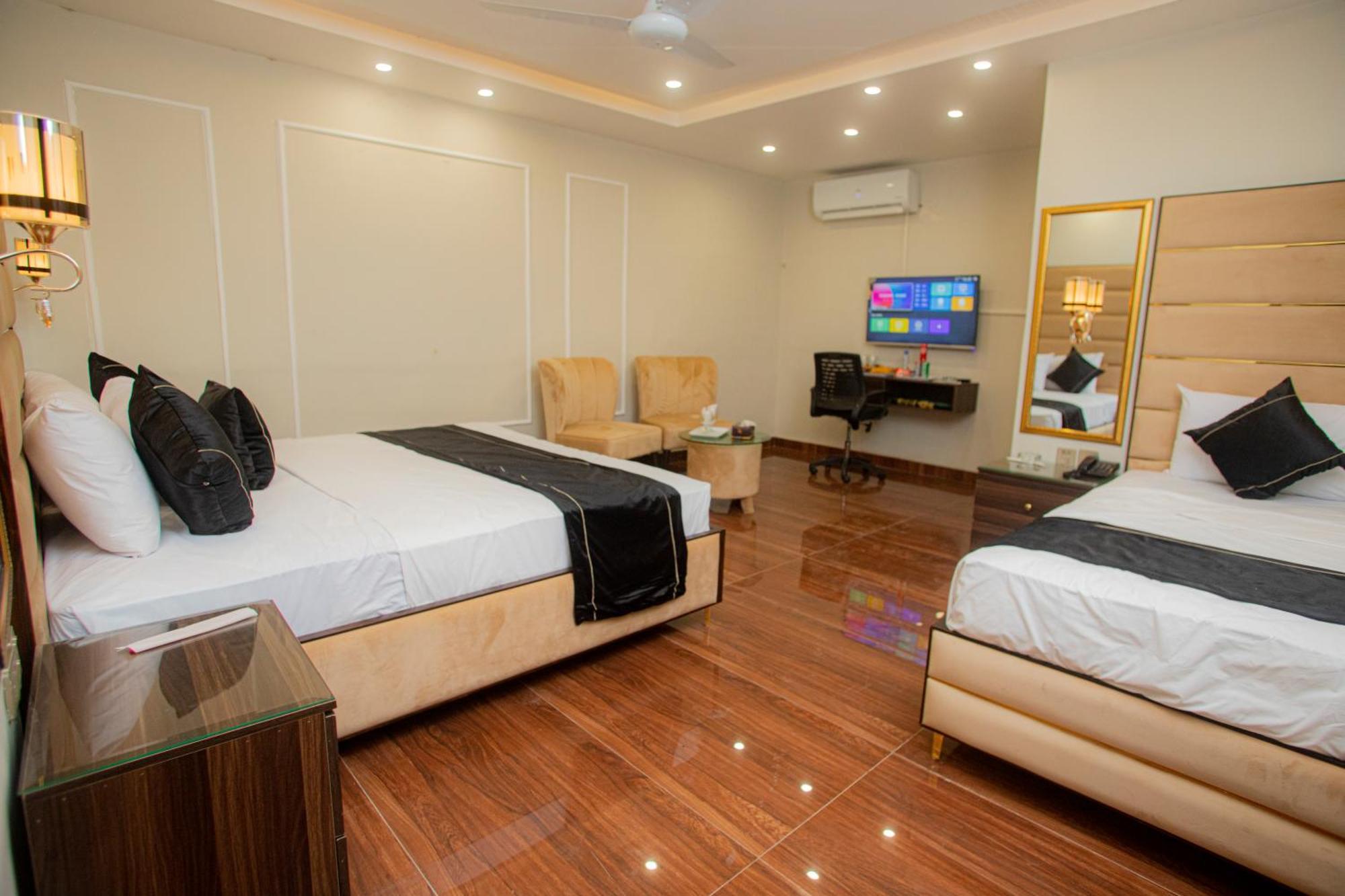 Hotel White Season Gulberg Лахор Екстер'єр фото