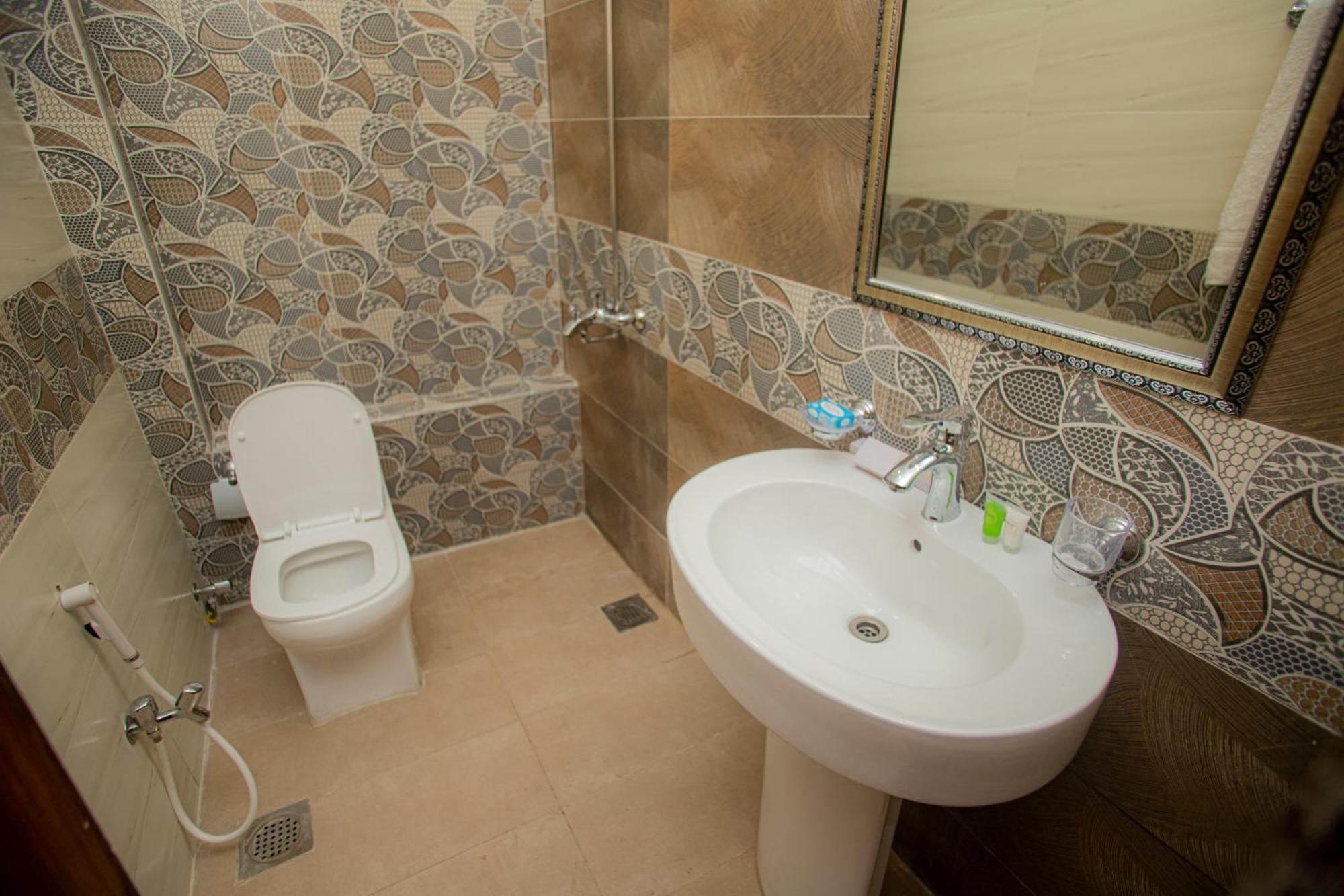Hotel White Season Gulberg Лахор Екстер'єр фото