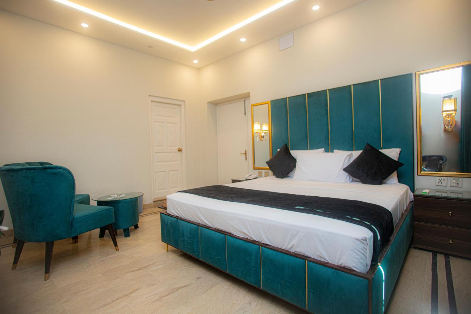 Hotel White Season Gulberg Лахор Екстер'єр фото