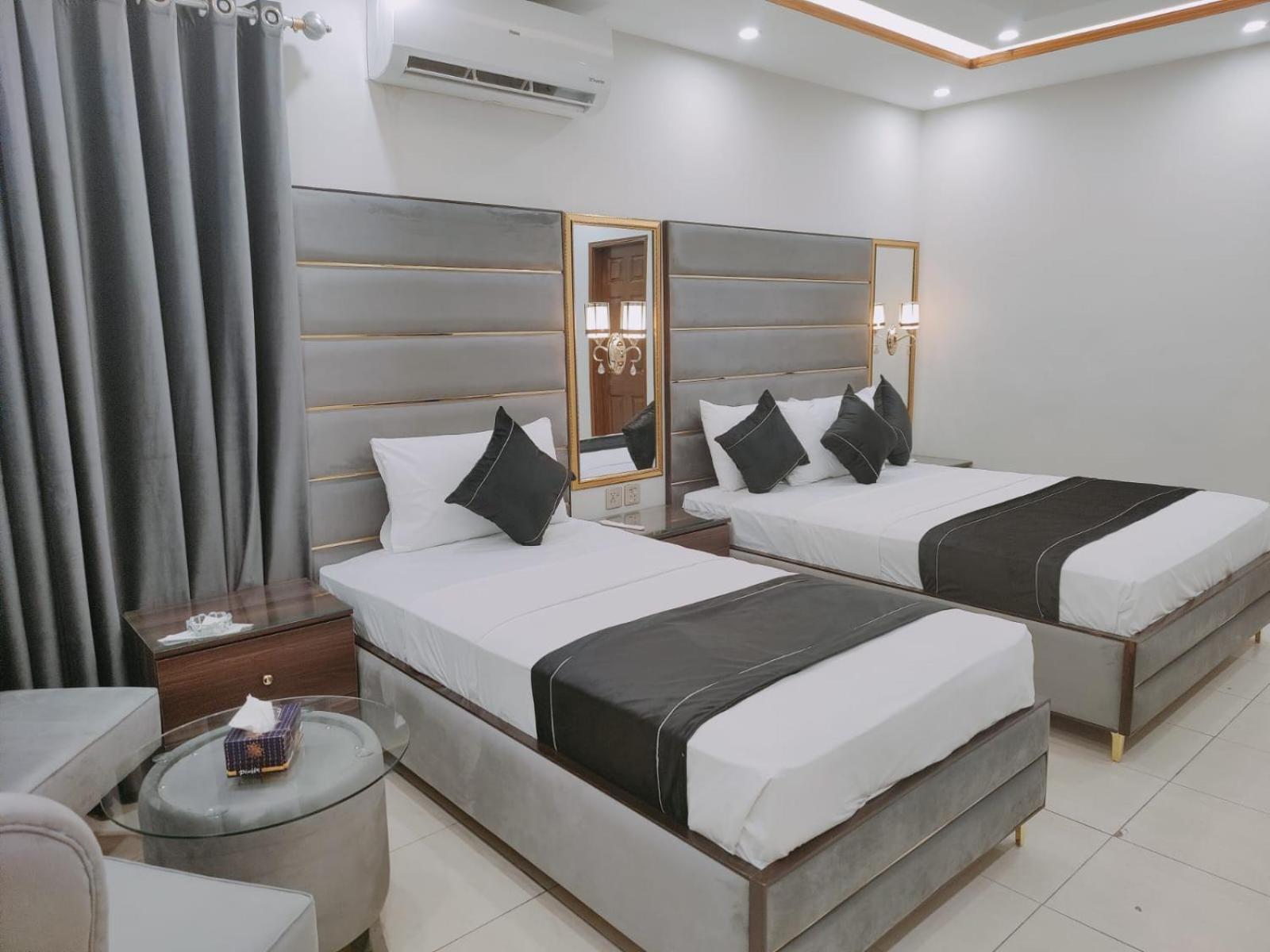 Hotel White Season Gulberg Лахор Екстер'єр фото