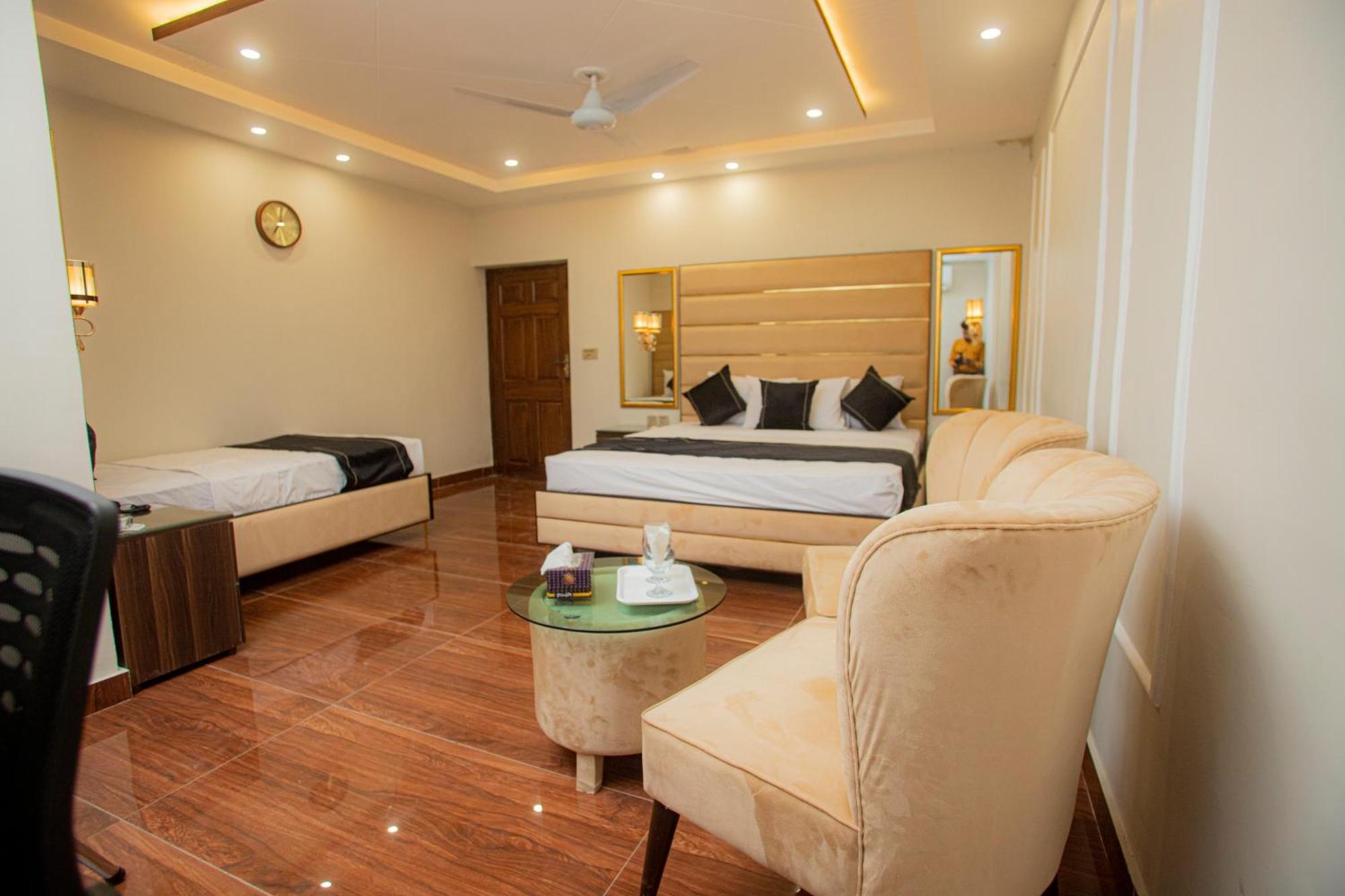 Hotel White Season Gulberg Лахор Екстер'єр фото